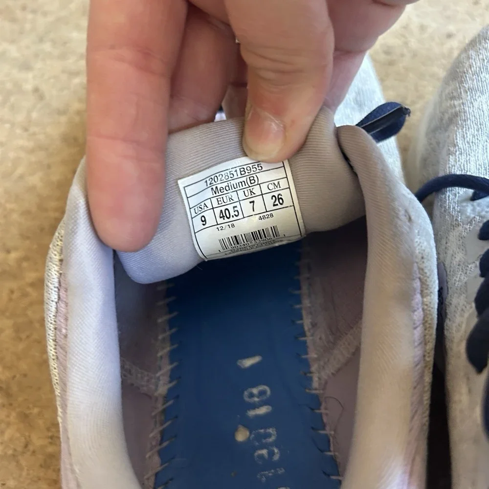 Brooks missing insoles